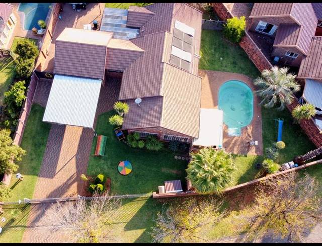 3 BEDROOM HOUSE FOR SALE IN VANDERBIJLPARK SE 3